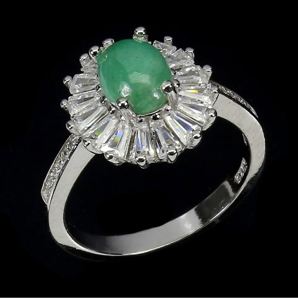 Luxury Emerald Ring (925 Silver) - image 2